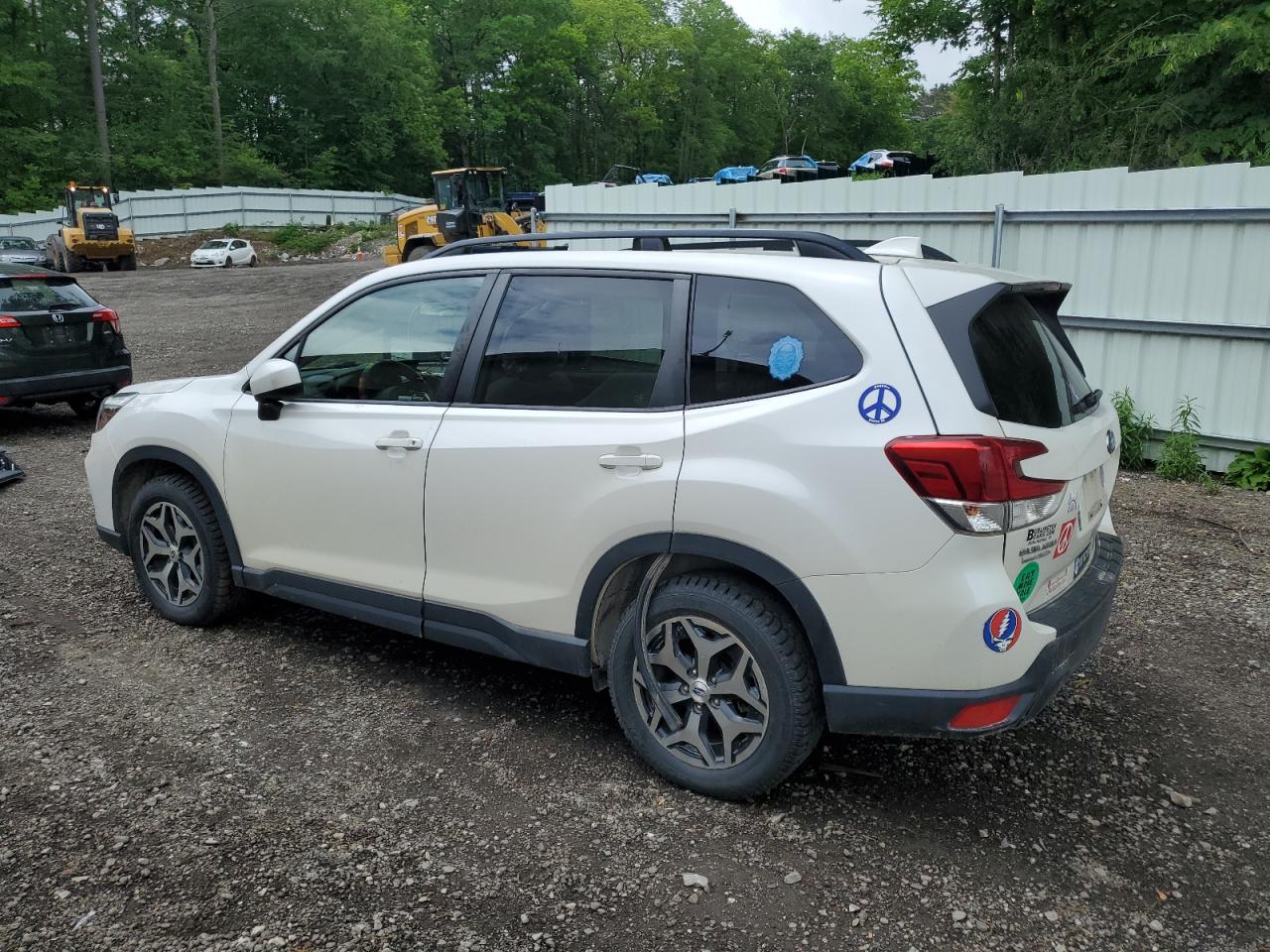 SUBARU FORESTER PREMIUM