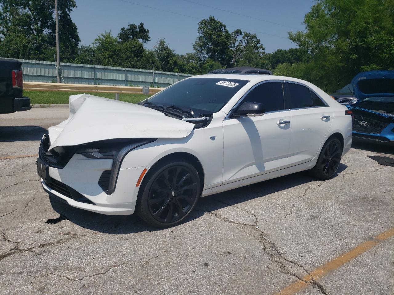 CADILLAC CT4 LUXURY