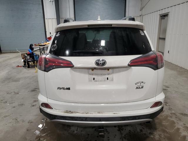 2017 TOYOTA RAV4 XLE JTMWFREV4HD102388