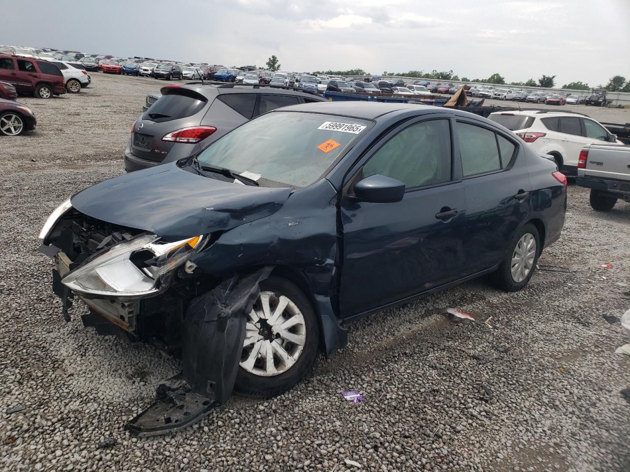 NISSAN VERSA S