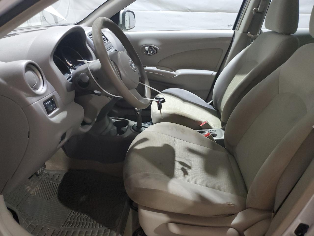 NISSAN VERSA S