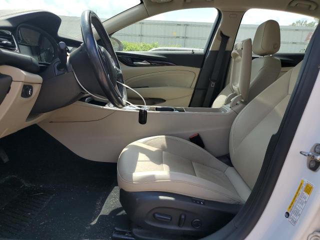 2019 BUICK REGAL ESSE W04GP6SX5K1011235