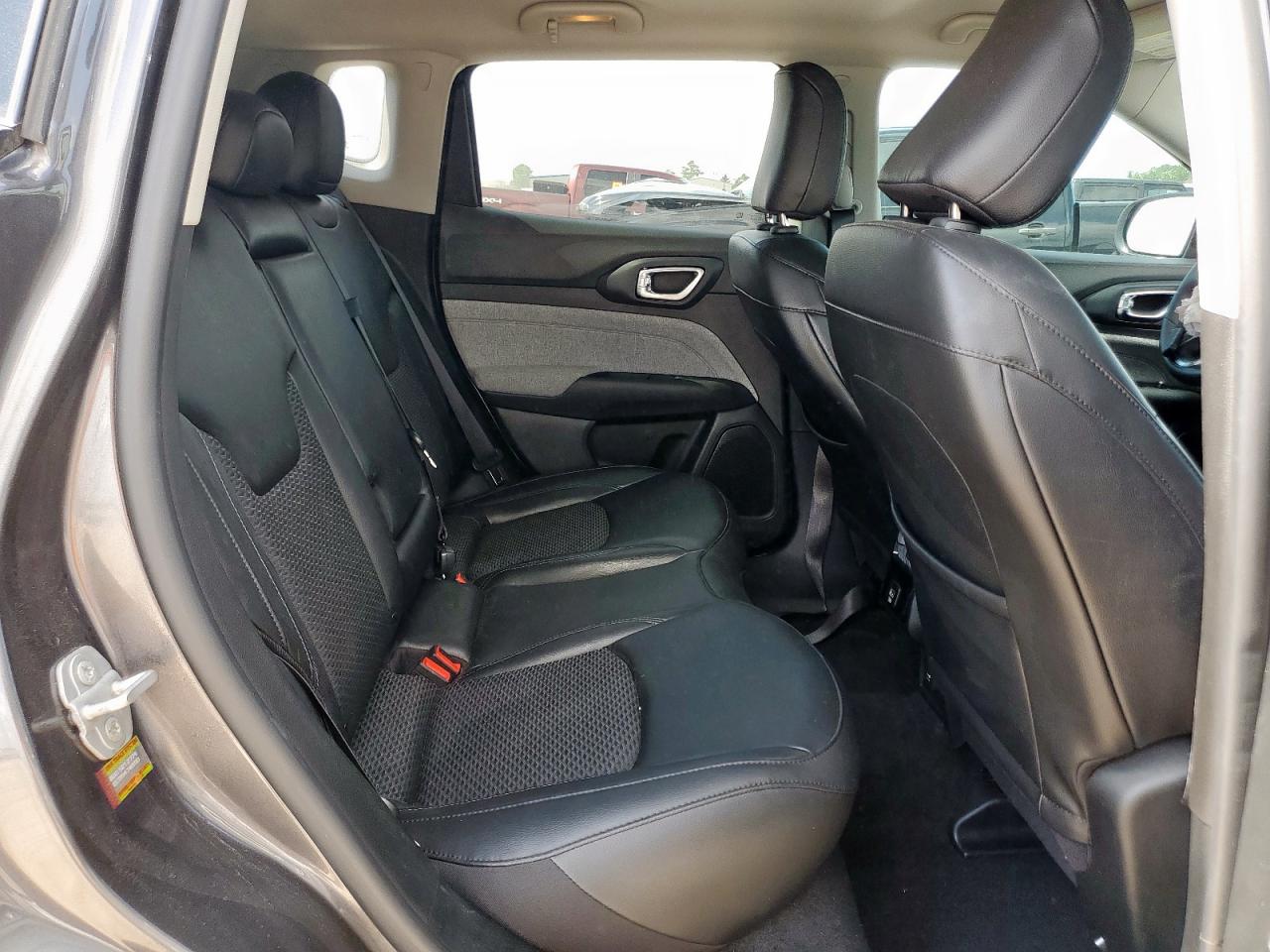 JEEP COMPASS LATITUDE