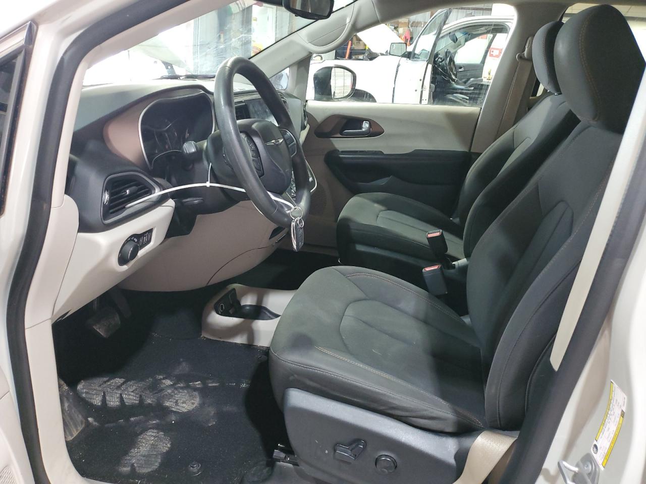 CHRYSLER PACIFICA TOURING