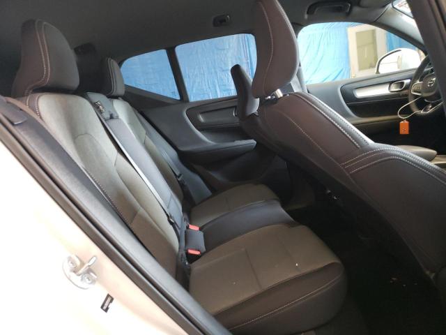 2023 VOLVO XC40 CORE YV4L12UK3P2959552