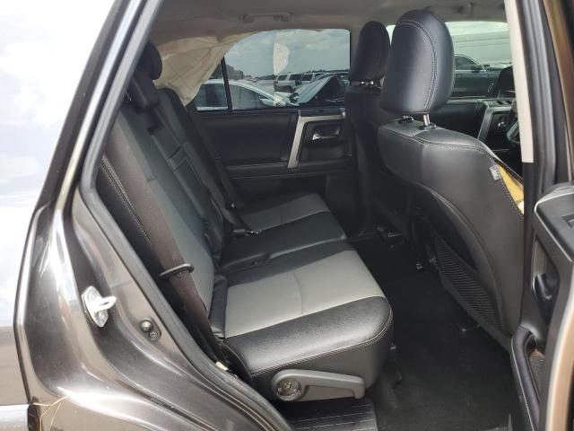 2021 TOYOTA 4RUNNER SR JTEFU5JR8M5242595