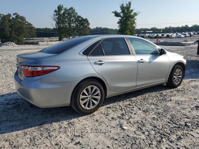 Vin: 4t1bf1fk6fu930777, lot: 61478595, toyota camry le 20153