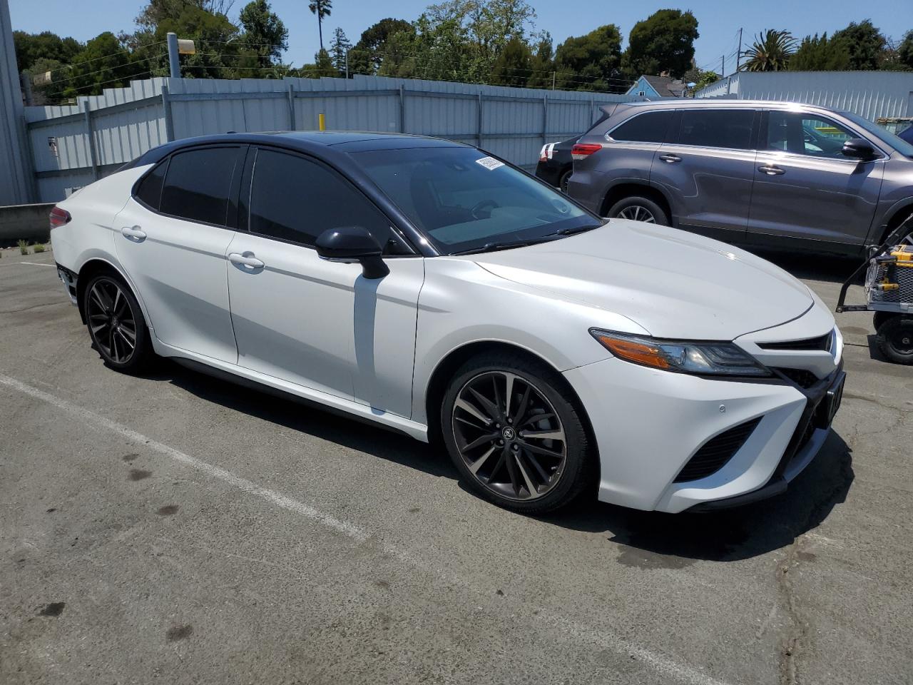 TOYOTA CAMRY XSE