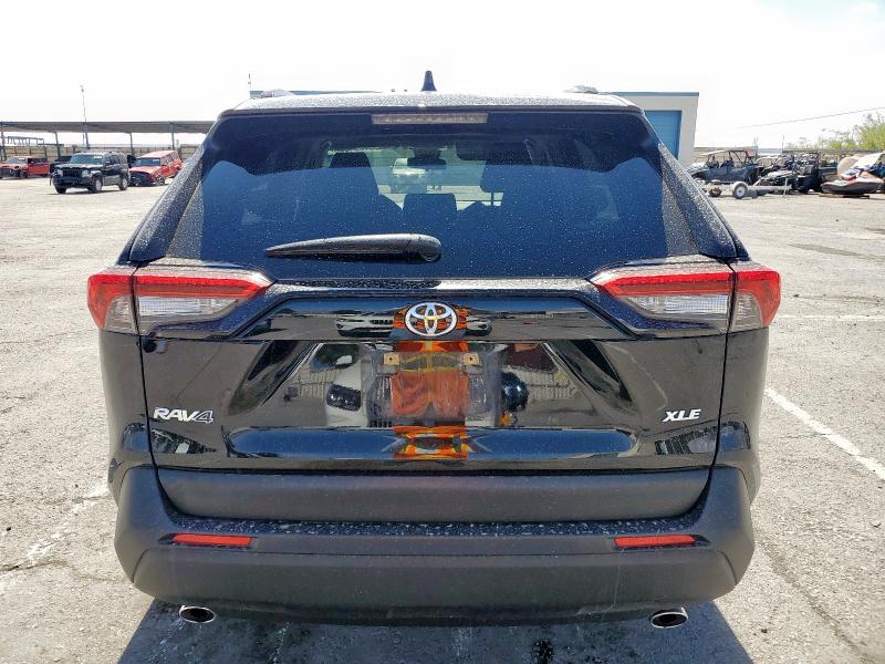 2020 TOYOTA RAV4 XLE P JTMC1RFV5LD056630