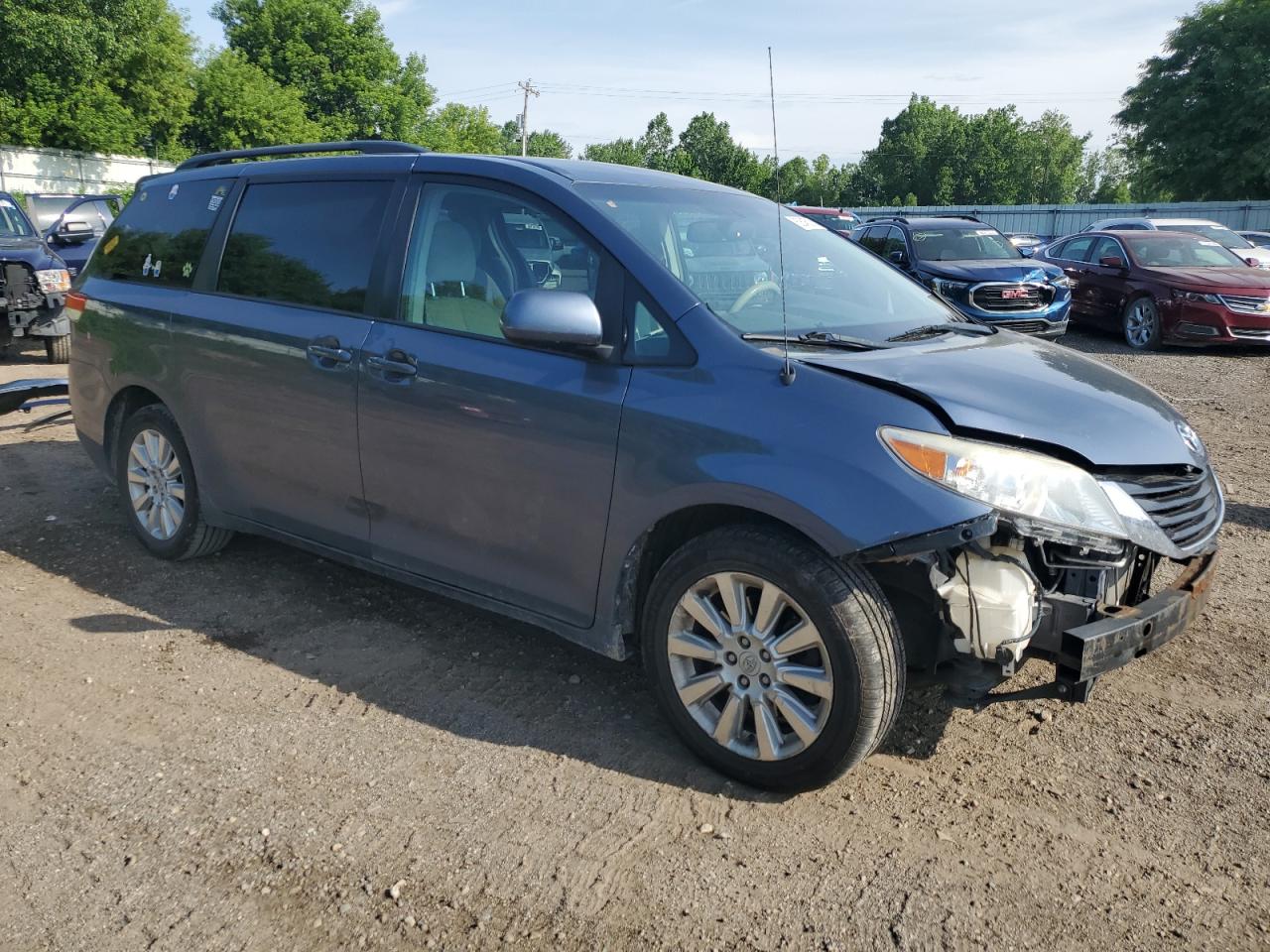 Lot #3262026496 2014 TOYOTA SIENNA LE