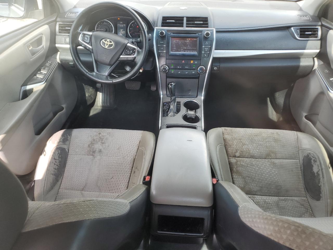 Toyota Camry le 2015