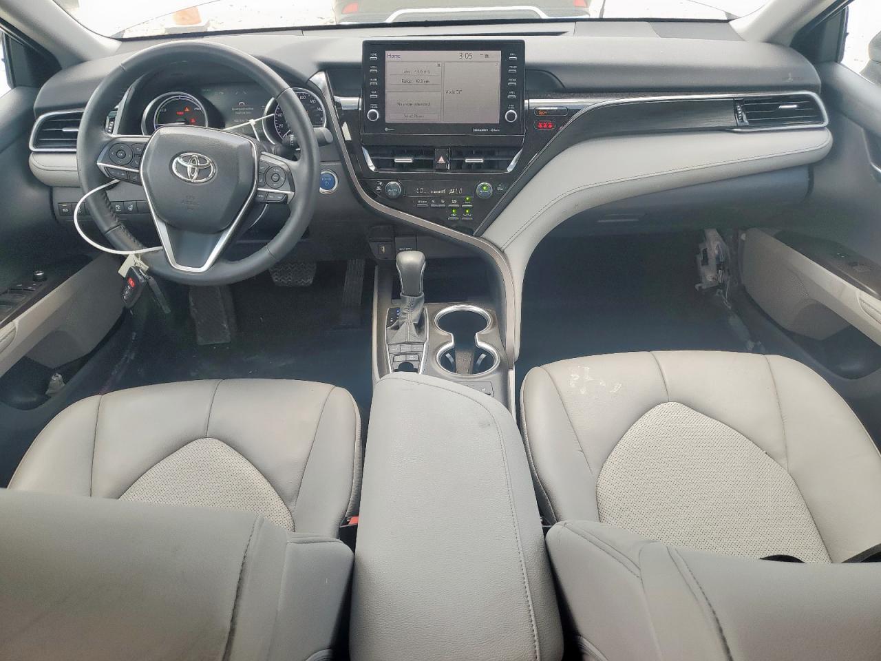 TOYOTA CAMRY XLE