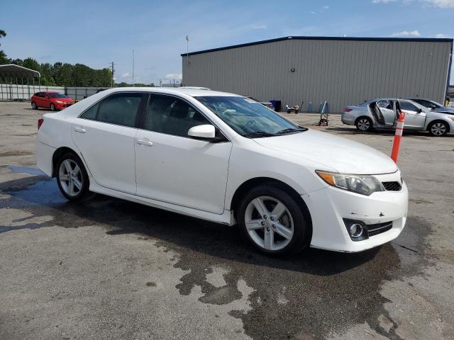 Vin: 4t1bf1fk7eu748584, lot: 60063405, toyota camry l 20144