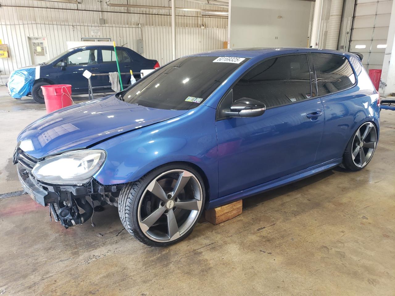 VOLKSWAGEN GOLF R