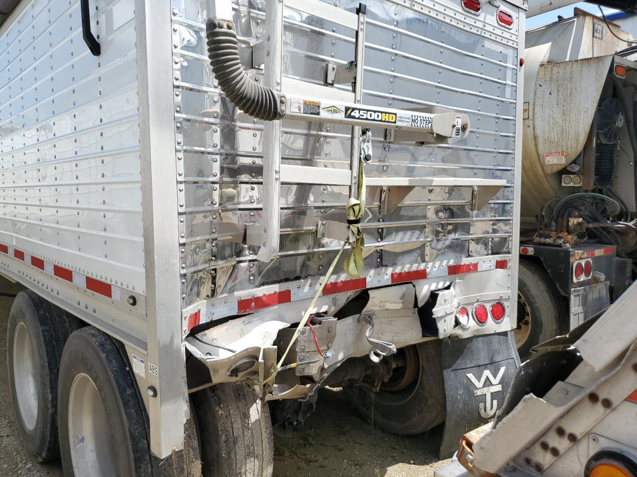 Lot #3225705826 2024 WILSON HOPPER