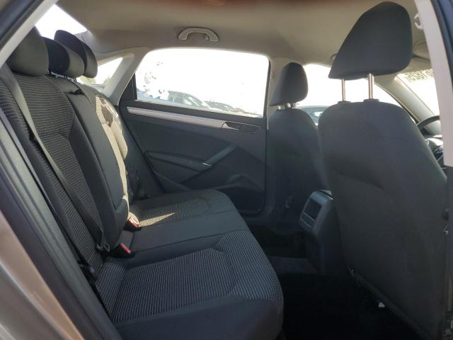 2016 VOLKSWAGEN PASSAT S - 1VWAT7A33GC024621