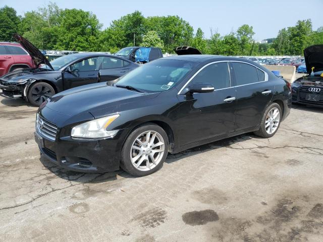 NISSAN MAXIMA S