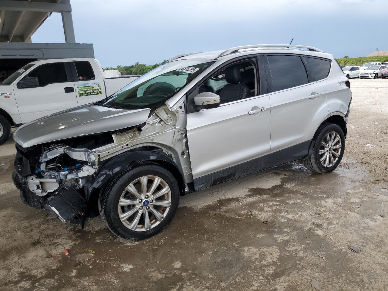 FORD ESCAPE TITANIUM