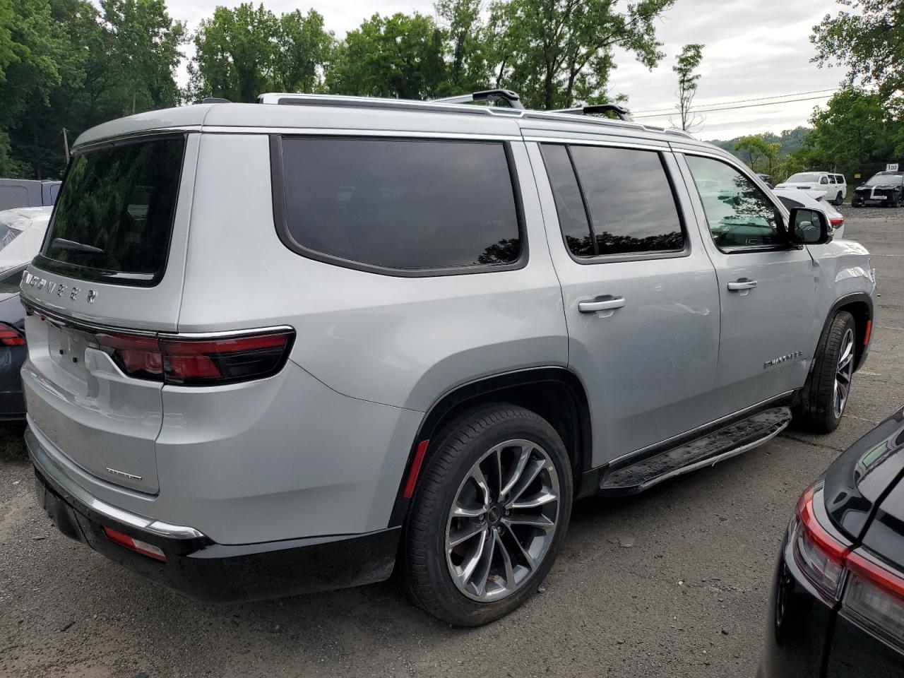 JEEP WAGONEER SERIES II