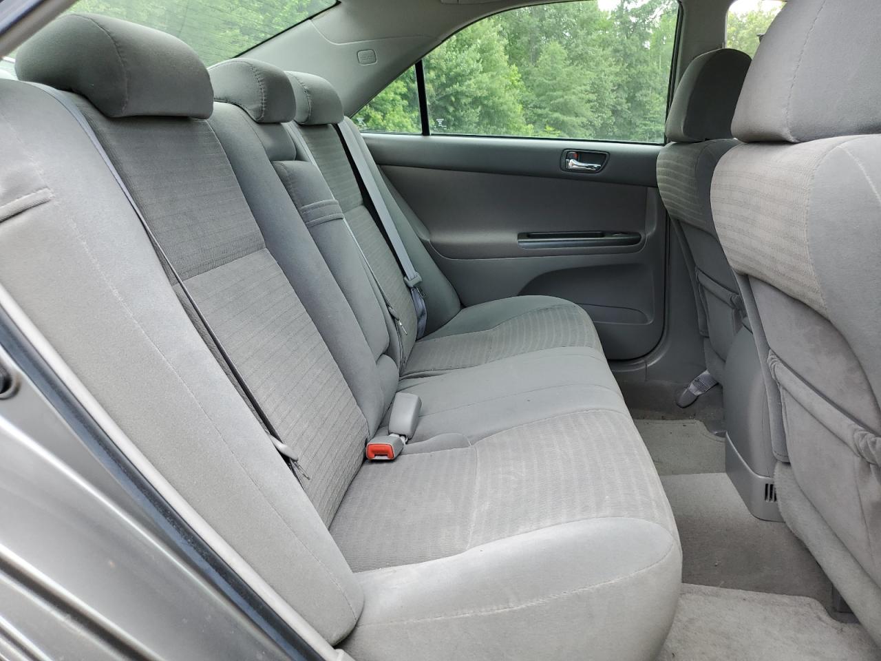 Toyota Camry le 2005