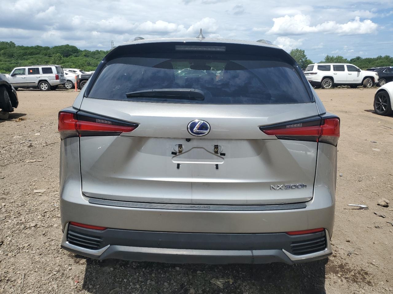 LEXUS NX 300H BASE
