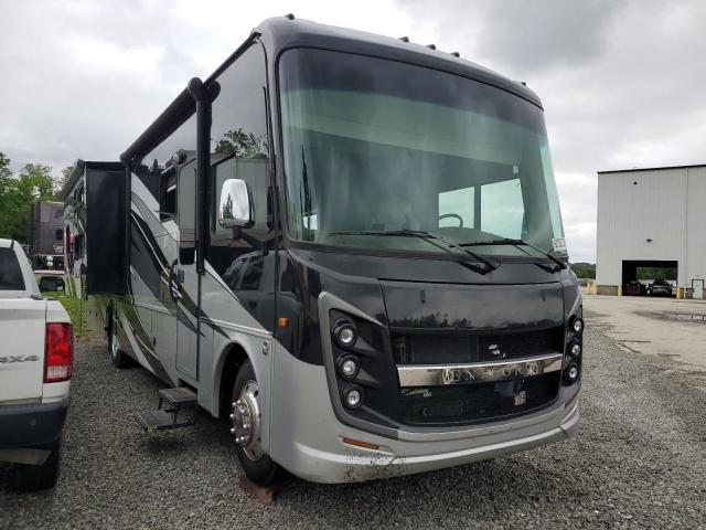 FORD F53 2019 1F66F5DY8J0A22628 photo #1