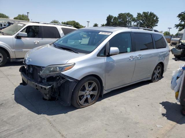 Vin: 5tdxz3dc7hs833152, lot: 59730785, toyota sienna se 2017 img_1