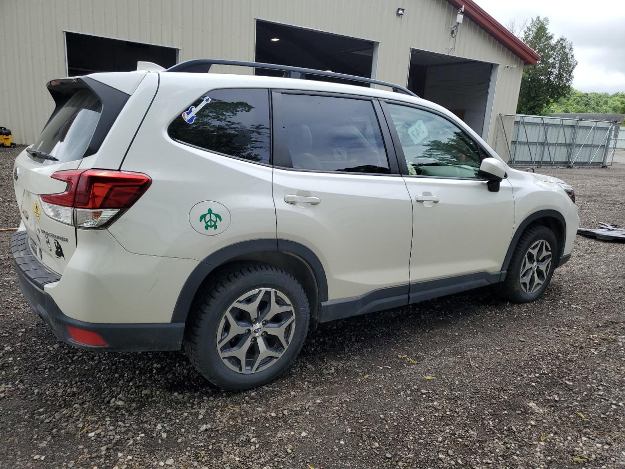 SUBARU FORESTER PREMIUM