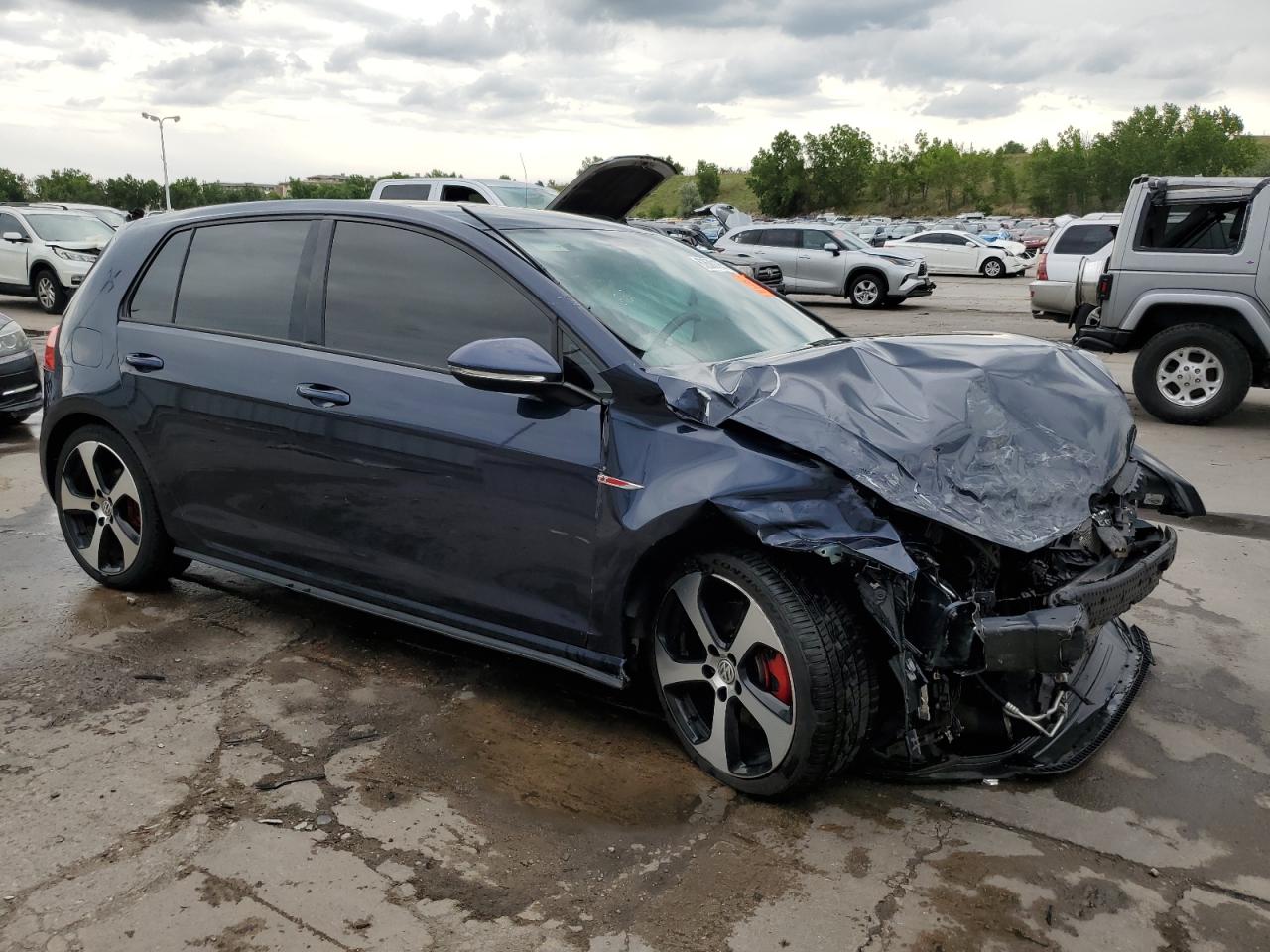 VOLKSWAGEN GOLF GTI S/SE