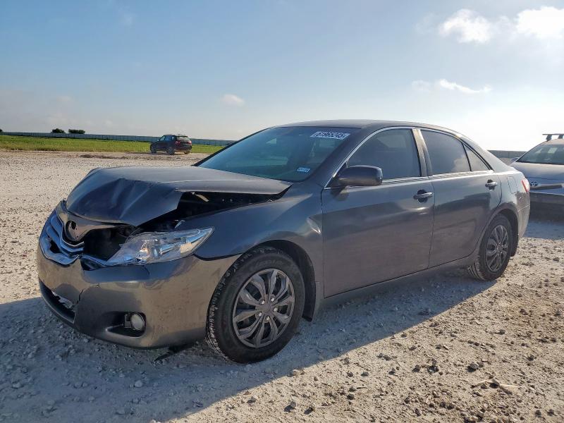 TOYOTA CAMRY BASE
