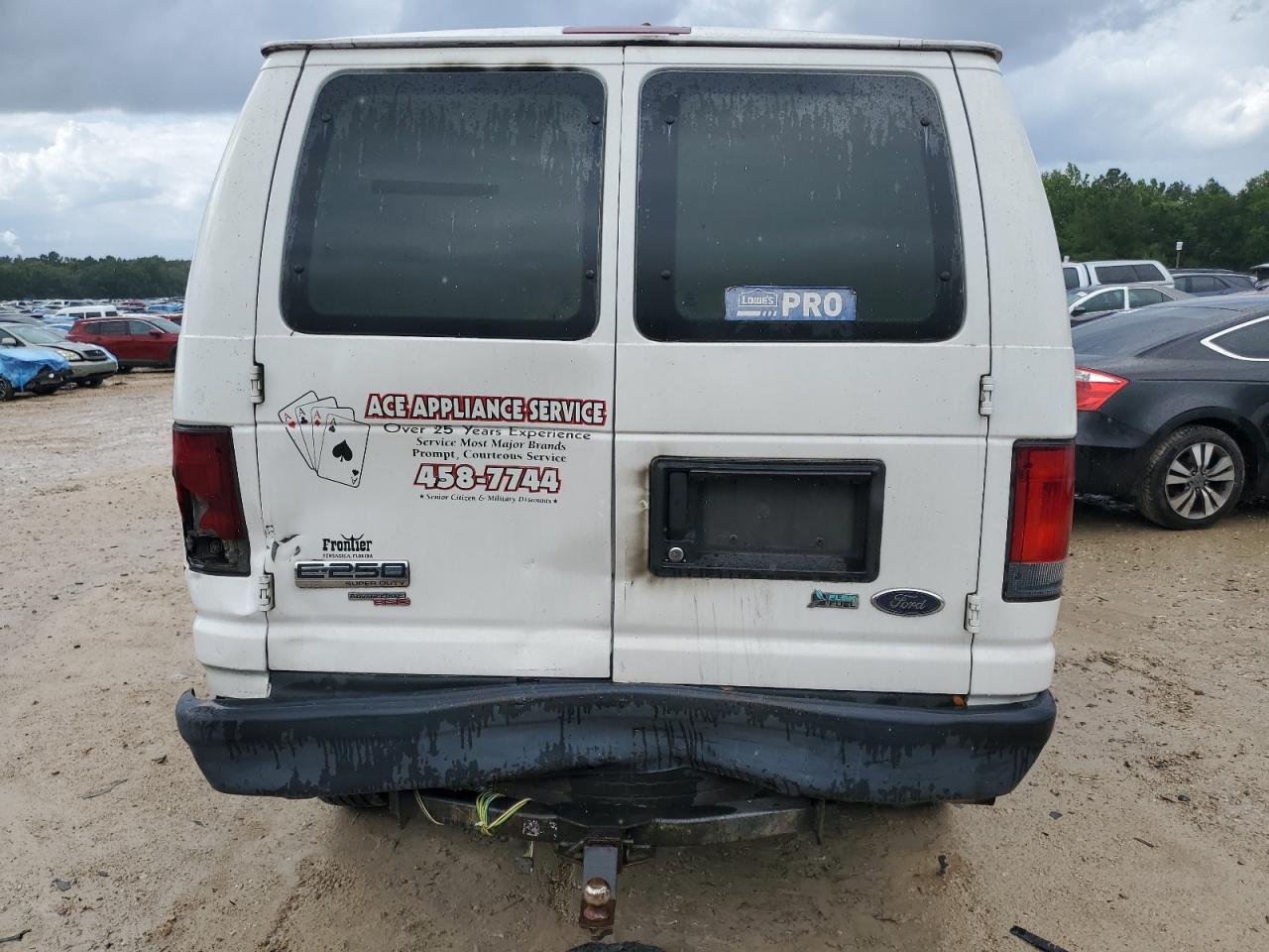 FORD ECONOLINE E250 VAN