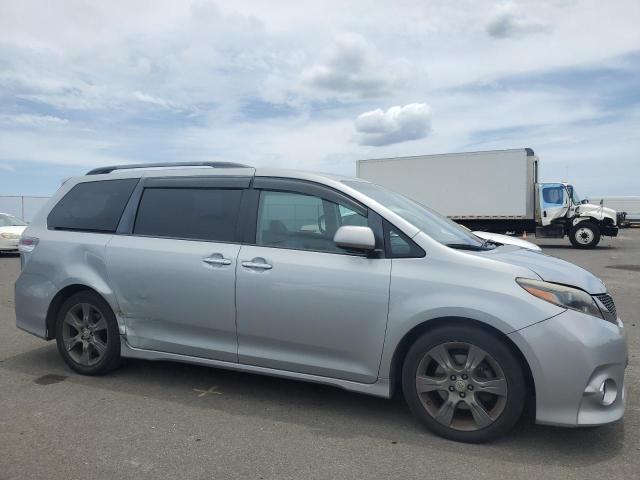 Vin: 5tdxk3dc7fs618291, lot: 62389795, toyota sienna sport 20154