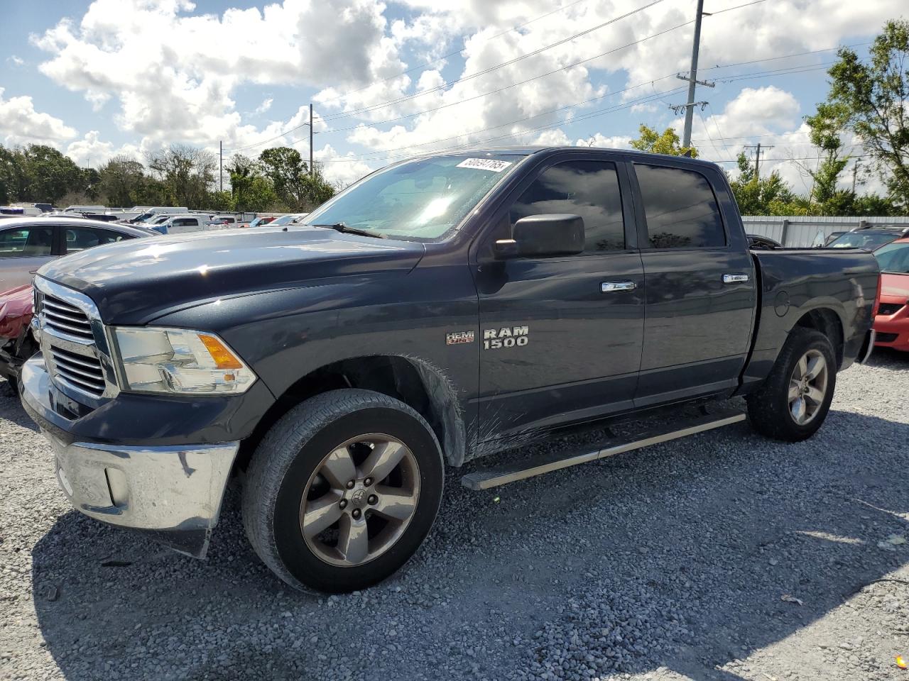 RAM 1500 SLT