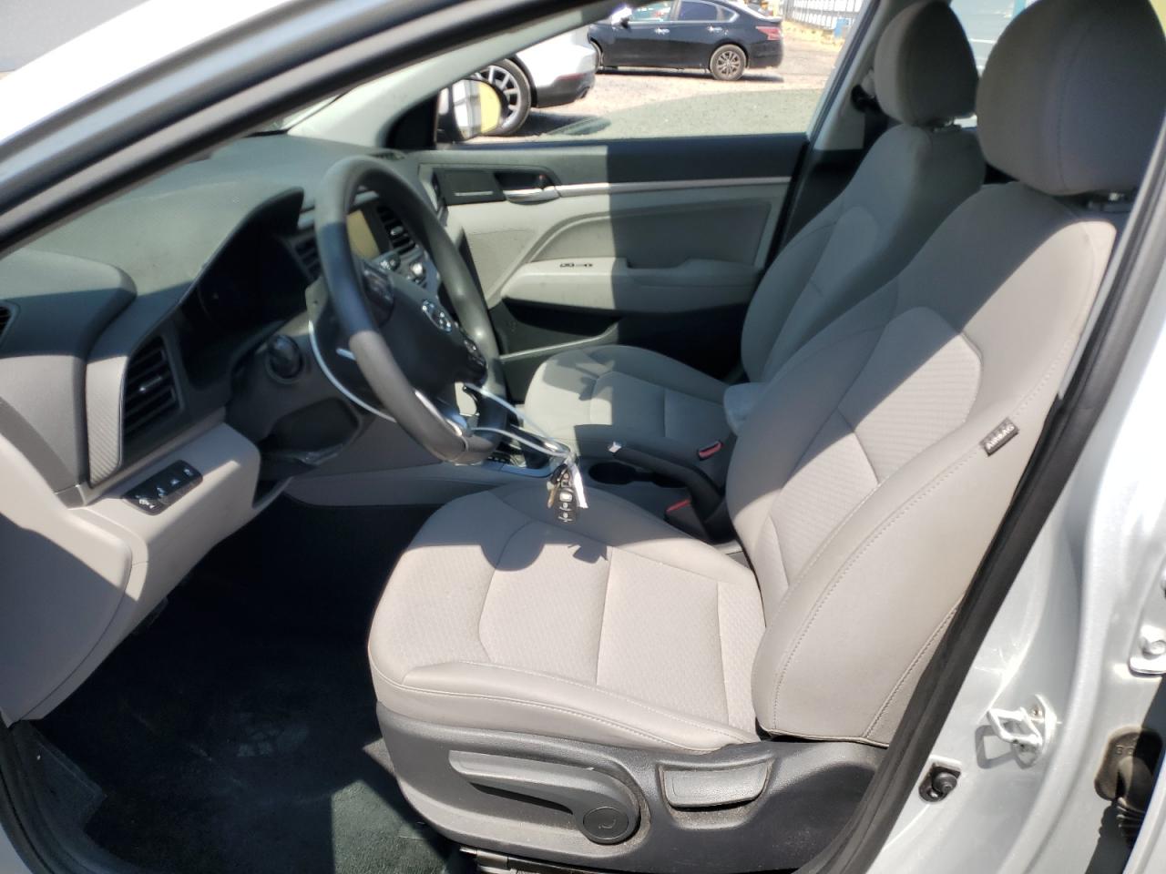Hyundai Elantra se 2020