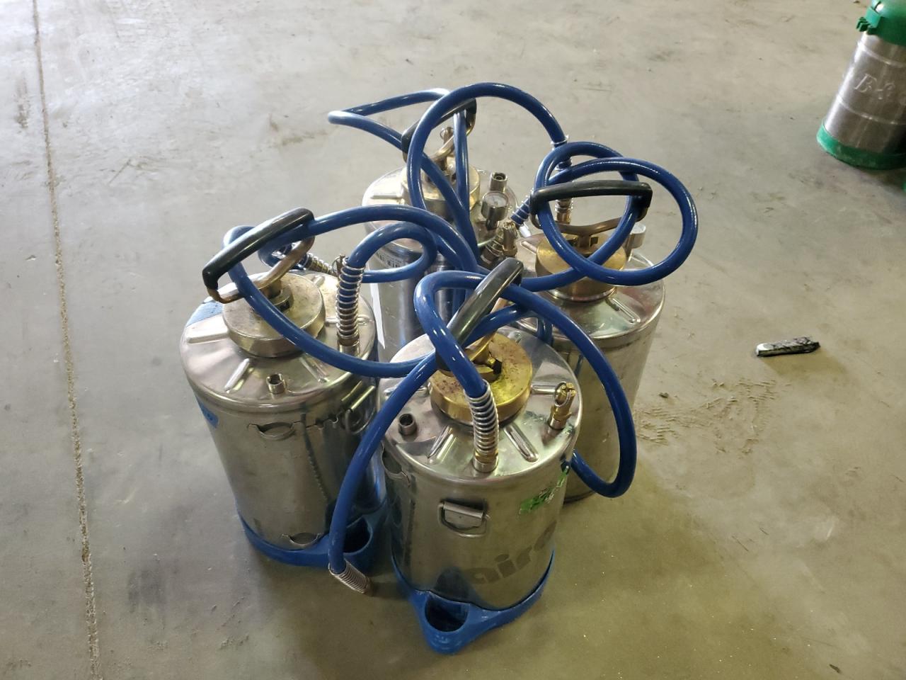 Lot #3182056105 2023 SPY PEST PUMP