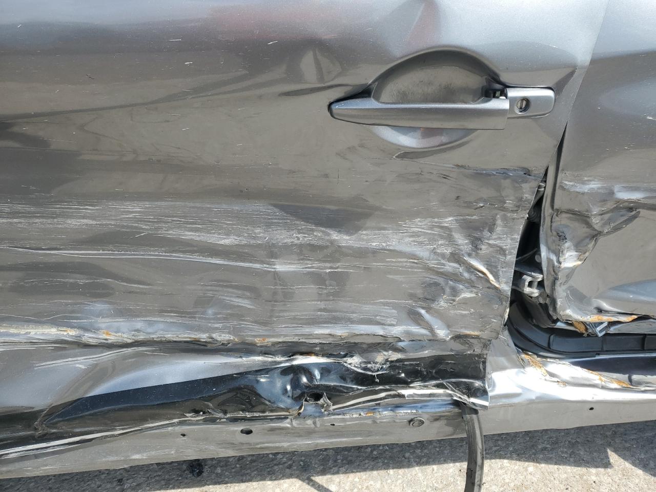 MITSUBISHI OUTLANDER ES