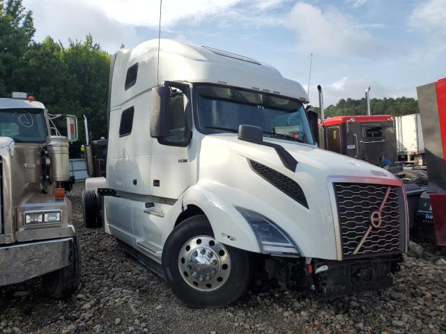 VOLVO VNL