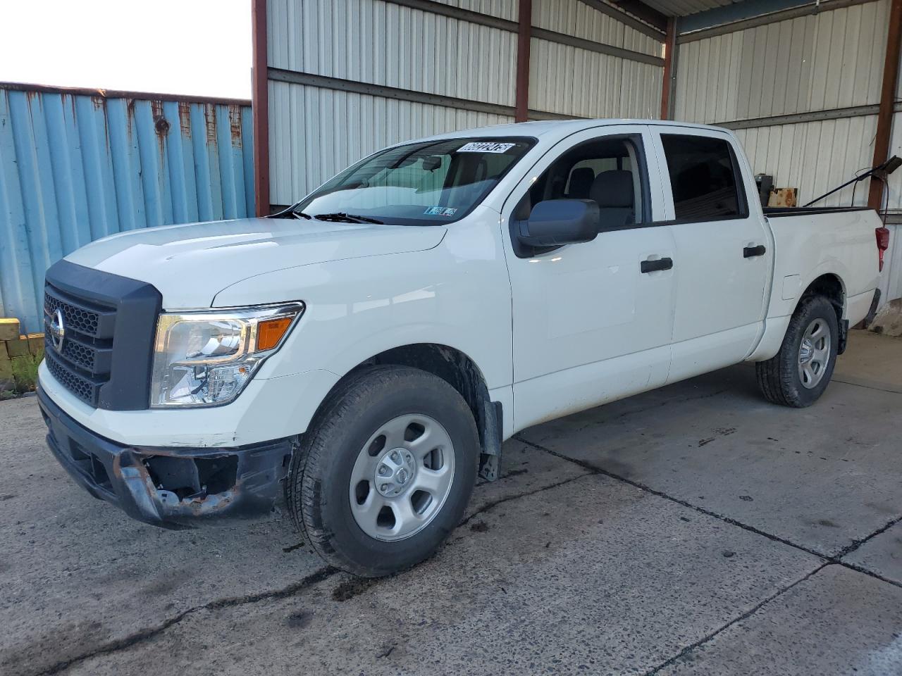 NISSAN TITAN S