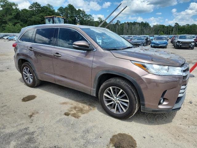 Vin: 5tdkzrfh1js258252, lot: 61446485, toyota highlander se 20184
