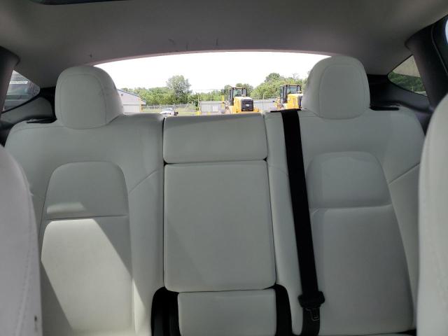 2024 TESLA MODEL Y - 7SAYGDEF8RF058166