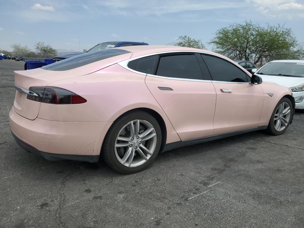TESLA MODEL S