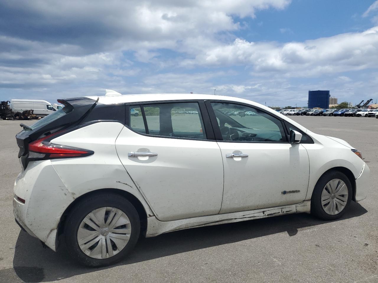 NISSAN LEAF S