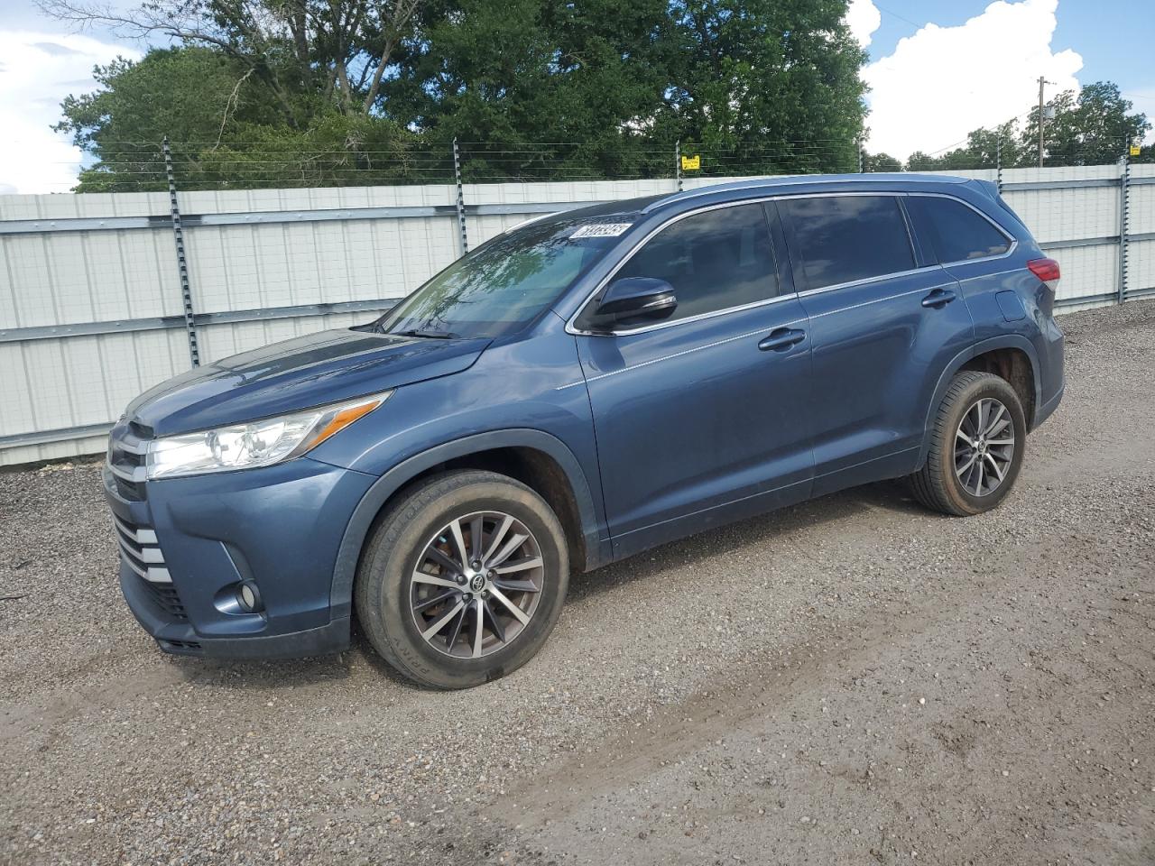 TOYOTA HIGHLANDER SE