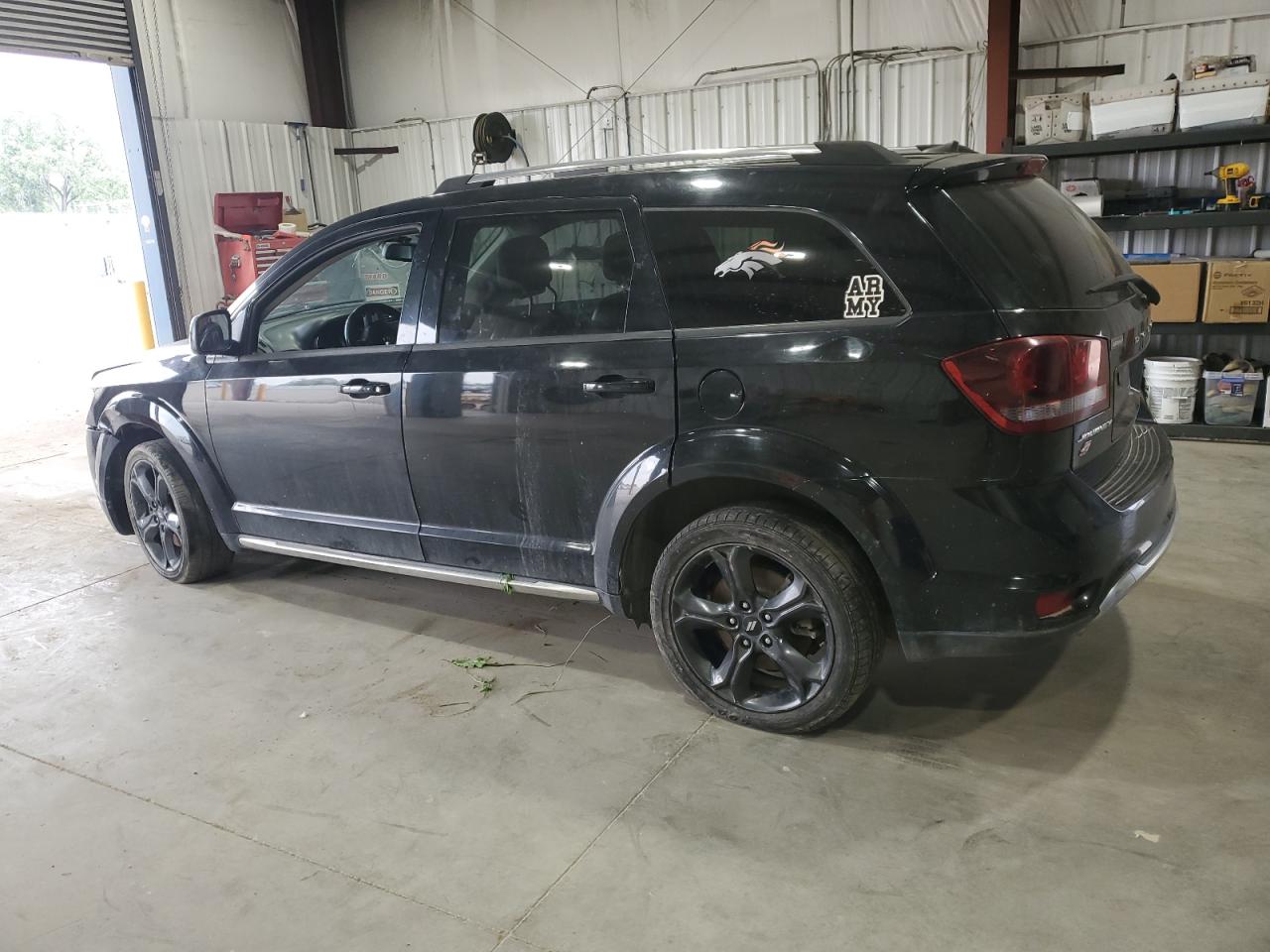 DODGE JOURNEY CROSSROAD