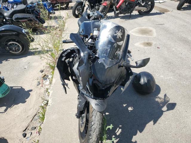 YAMAHA YZFR7 2024 black  gas JYARM38E4RA009767 photo #3