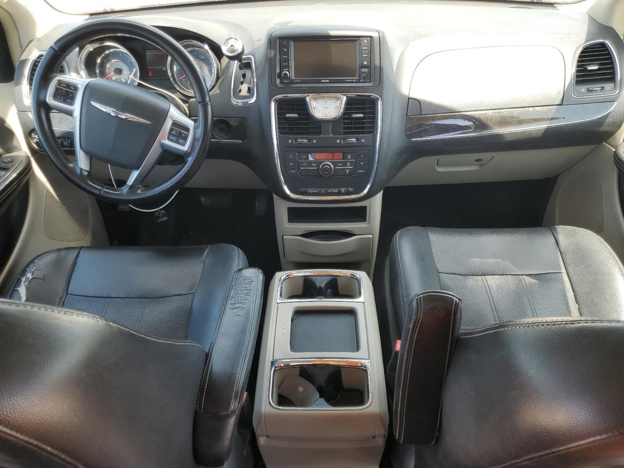 CHRYSLER TOWN & COUNTRY TOURING