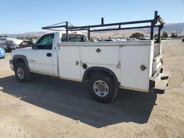 CHEVROLET SILVERADO 2003 white pickup gas 1GBHC24U53E236514 photo #3