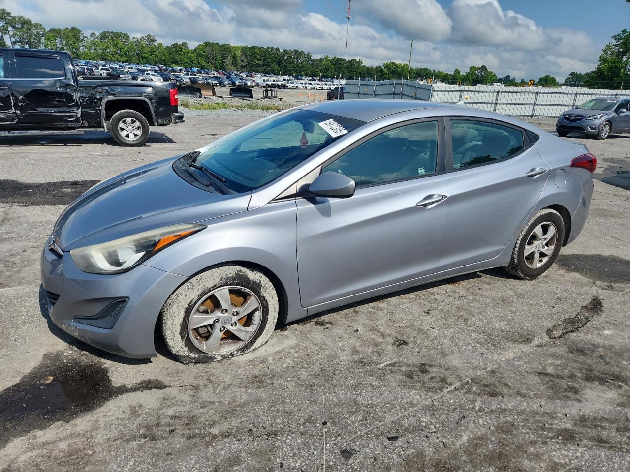 HYUNDAI ELANTRA SE