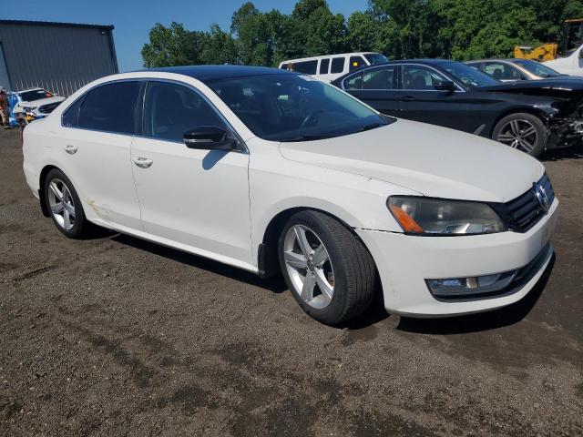 2015 VOLKSWAGEN PASSAT SE 1VWBT7A3XFC079389