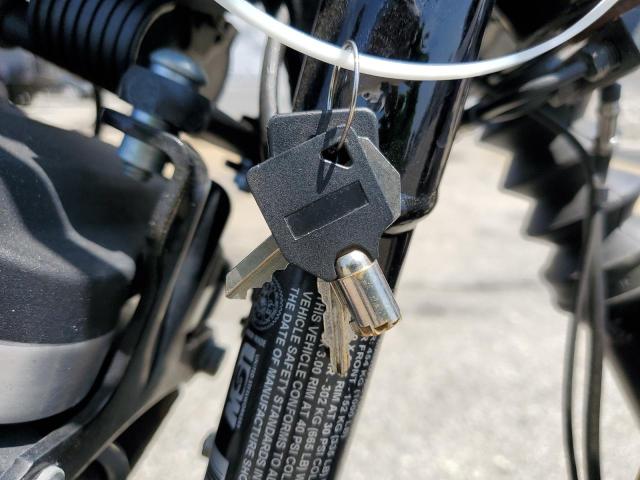 2015 HARLEY-DAVIDSON XL883 IRON 1HD4LE23XFC426765